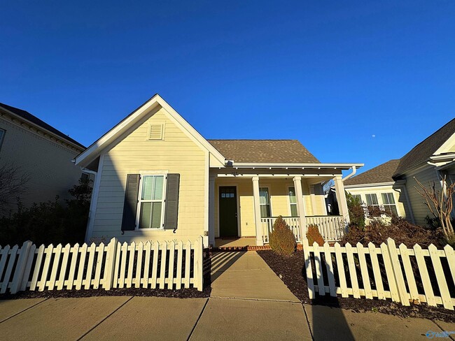 Building Photo - 209 St Louis St