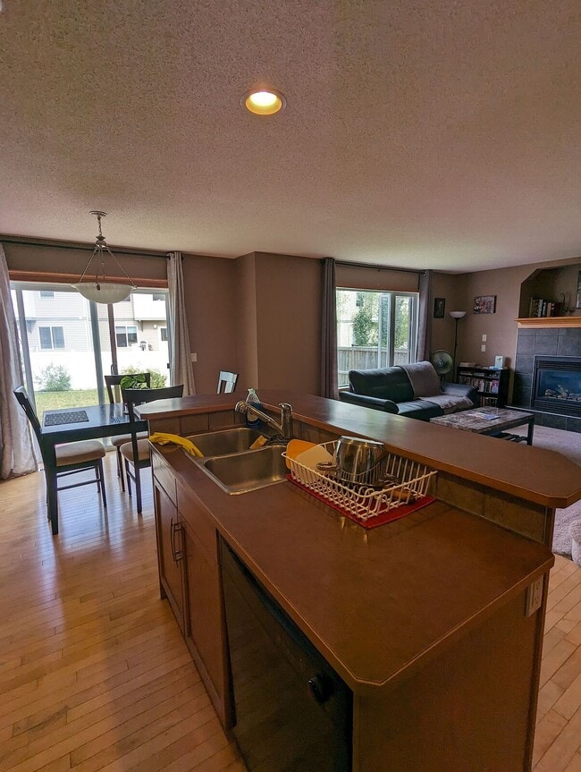Photo - 247 Royal Birch Way NW