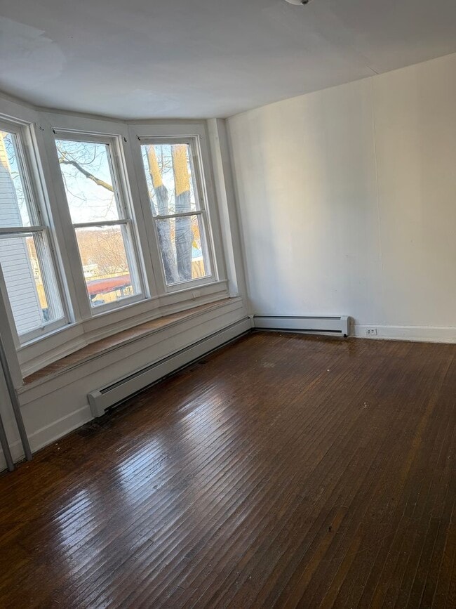 Photo - 49 S Front St Unit 1