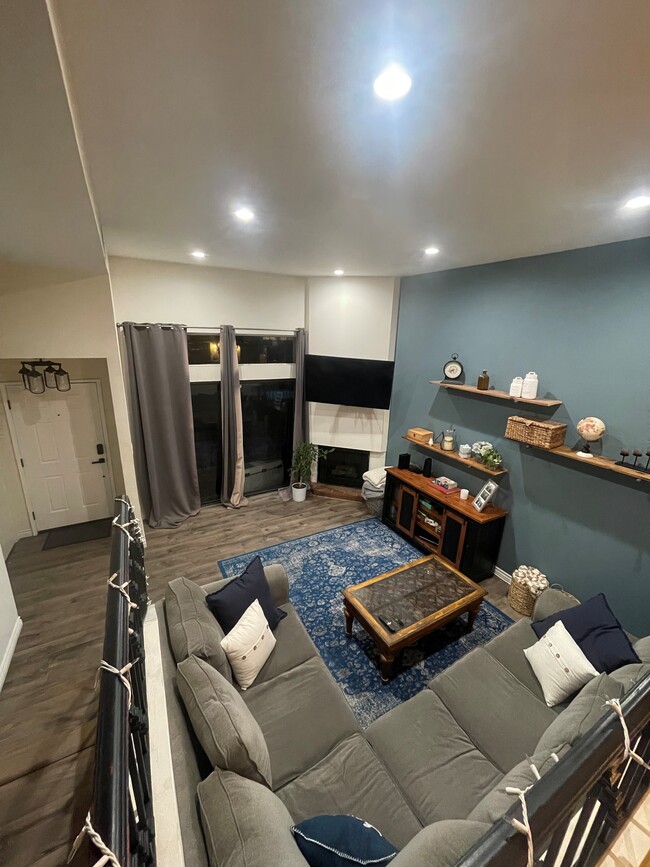 Photo - 15221 W Magnolia Blvd