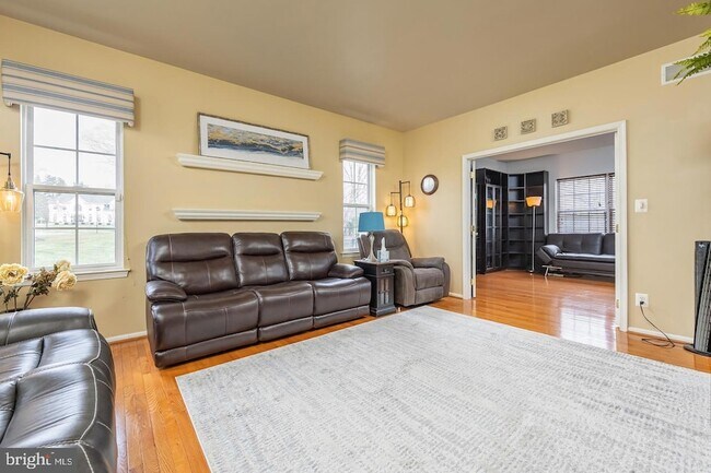 10 Morning Glory Cir