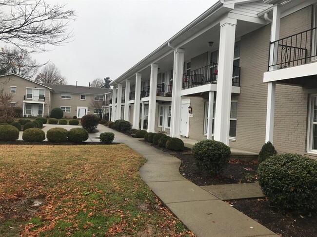Photo - 2035 Altamont Ct Apartment Unit 20