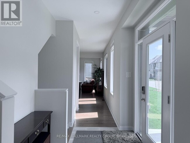 Photo - 401 Euphoria Cres