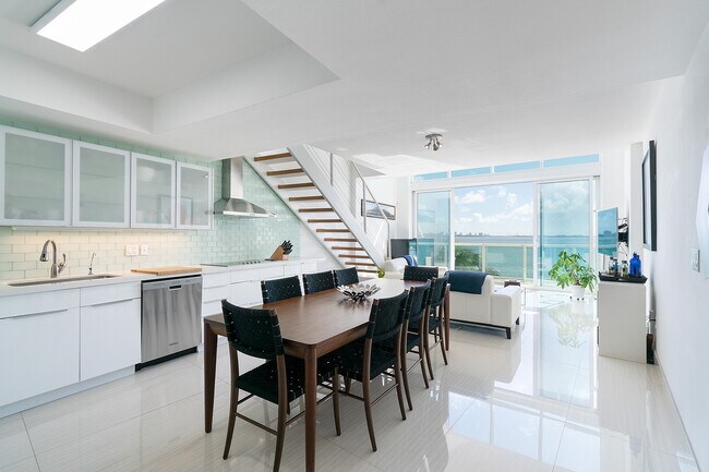 Kitchen/LivingRoom - 2000 Bay Dr Unit 404