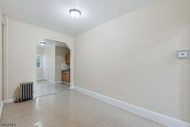 5 E Monroe St Unit 5