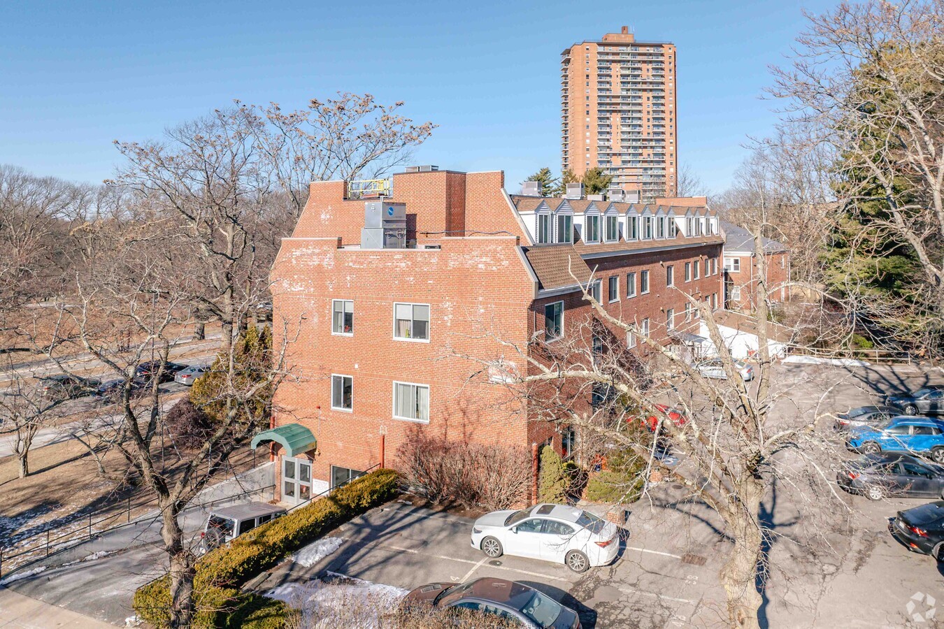 332 Jamaicaway - Mansion House