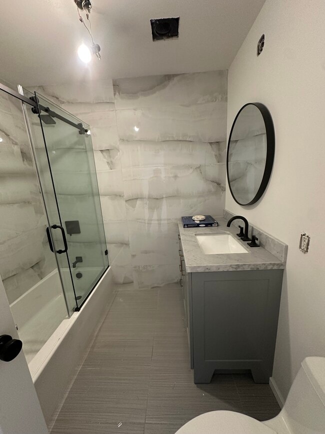 PASILLO BAÑO COMPLETO - 71 Miles St Unidad 1 st FLOOR