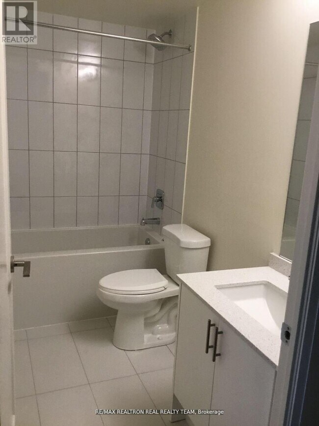 Photo - 9000 Jane St Unit 825