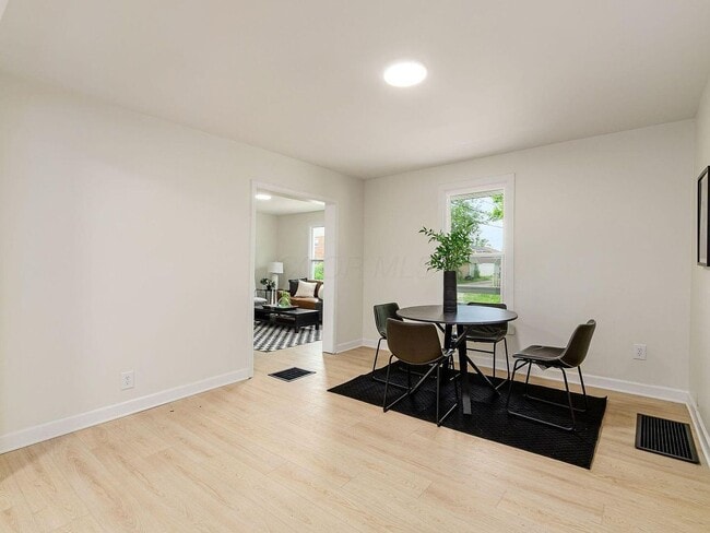 2845 Fremont St