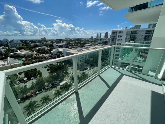 Photo - 1000 West Ave