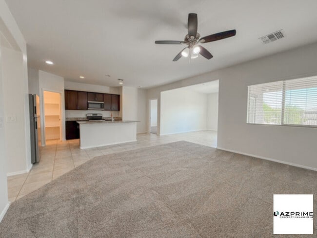 Photo - Spacious 4/2 Maricopa House - Versatile La...