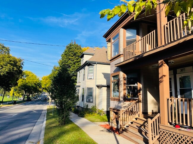 Photo - 307 E Gorham St