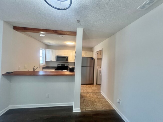 Photo - RENT SPECIAL! Freshly Painted! New Luxury ...