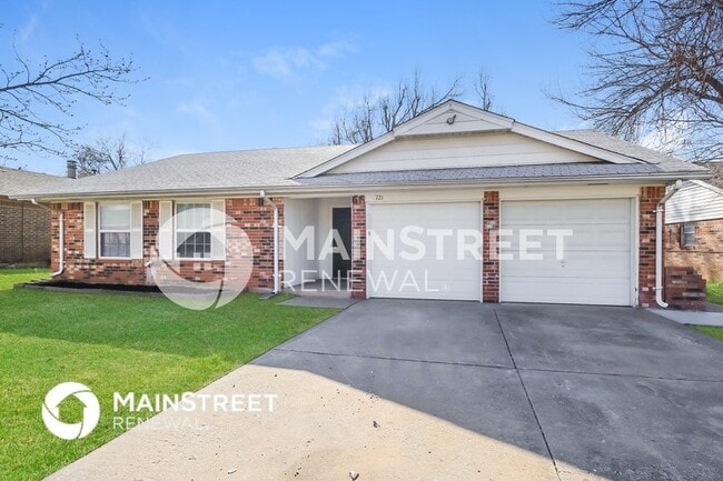 Photo - 721 Howard Ct
