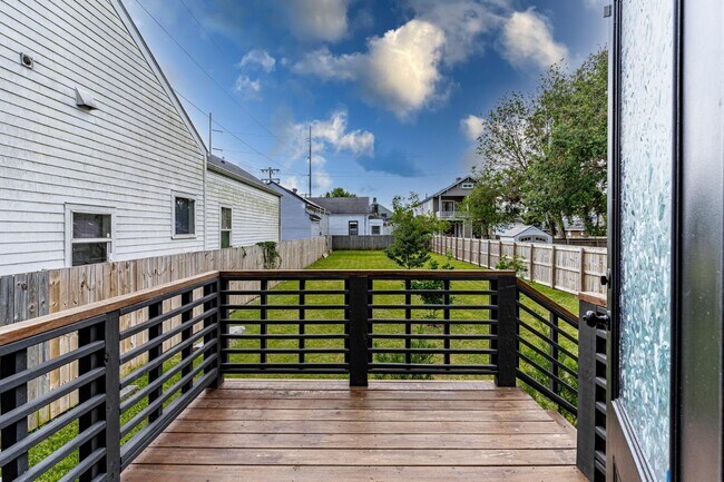 Photo - 2504 Dumaine St