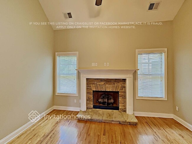 Photo - 658 Royal Crest Ct
