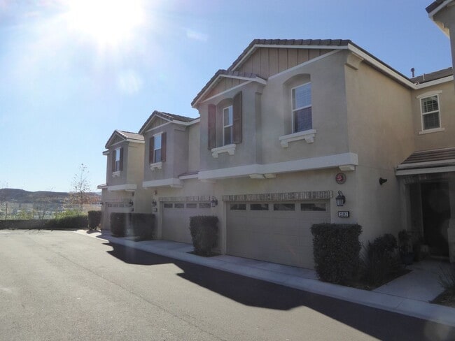 COMING SOON! Beautifully Remodeled 3-Bedro... - COMING SOON! Beautifully Remodeled 3-Bedro... Casa