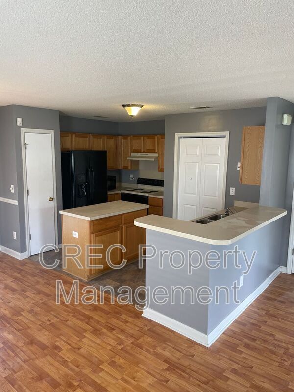 Photo - 204 2 Pond Loop