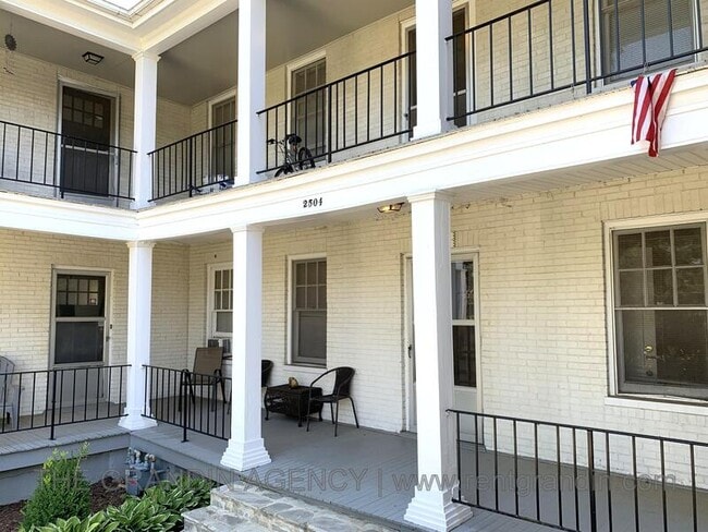 Photo - 2504 Longview Ave SW