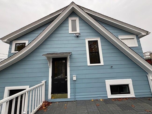 Photo - 2 Scofield Pl