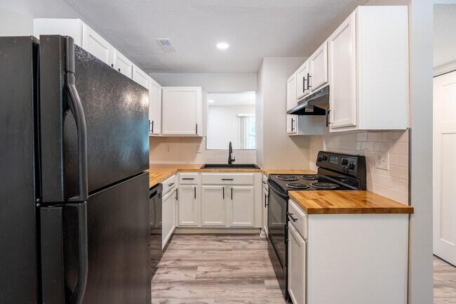 Photo - 1364 S Talbott St