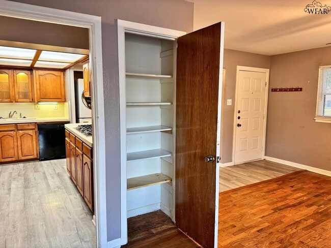 Photo - 4503 McCrory Ave