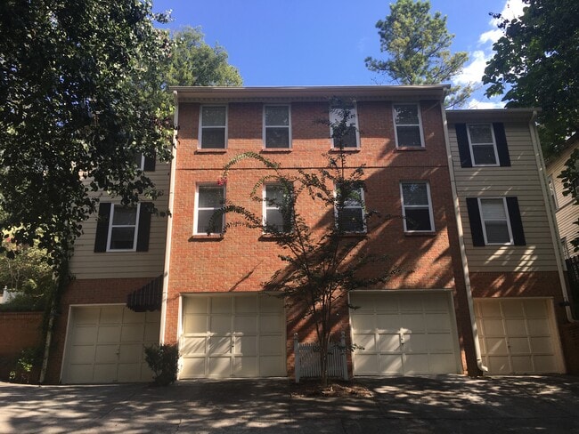 Building Photo - 2925 10th Ct S Unit 3