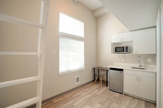 Madison 2.0 Studios in Capitol Hill!
