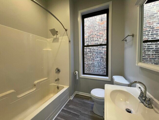 Photo - 321 S Whipple St Unit 2