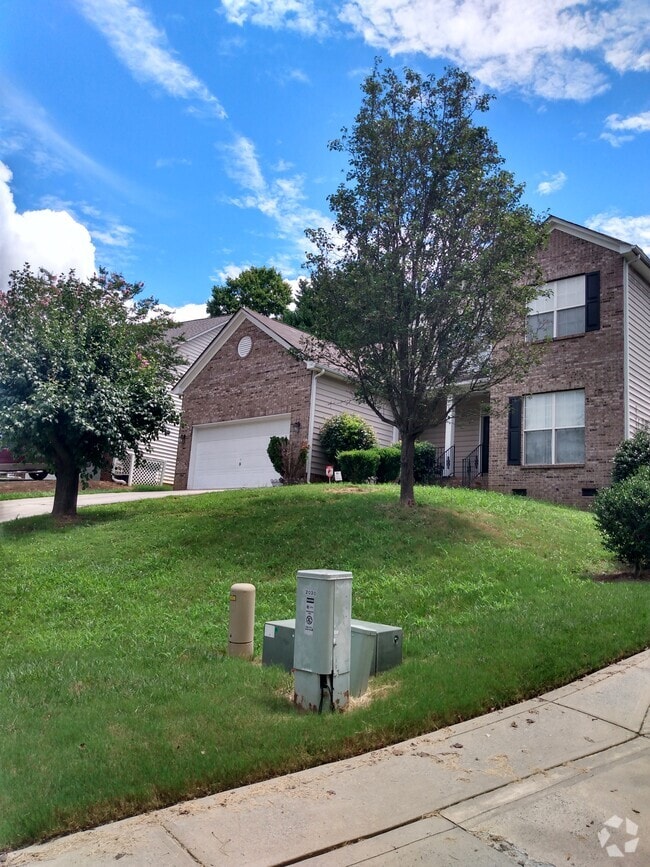 Building Photo - 2036 Mountain Park Dr Rental