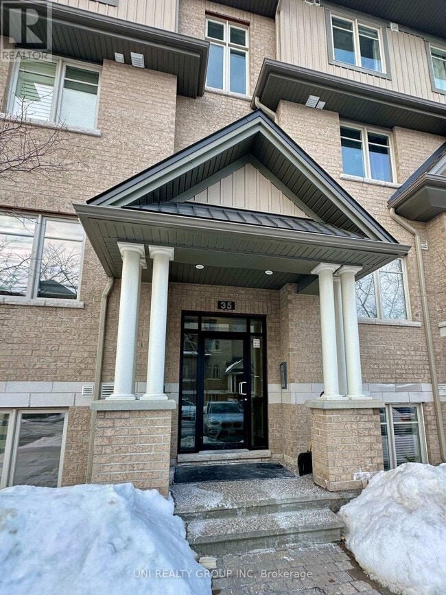 Photo - 35 Tadley Private Unit C