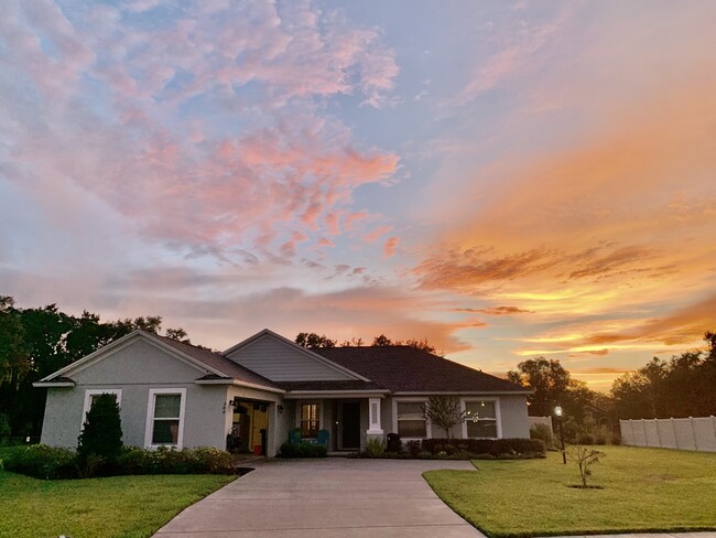 Front - 244 Whispering Oaks Way House