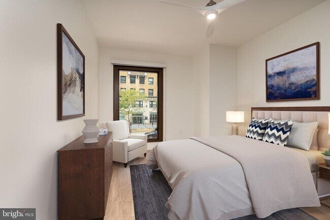 Building Photo - 1630 Columbia Rd NW Unit 215 Rental