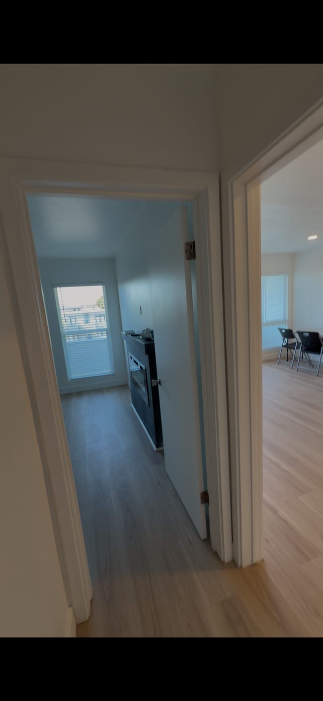 Fireplace in bedroom - 20 29th Ave Unit 301