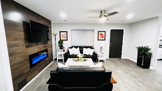 Photo - 5569 Pine Gate Dr