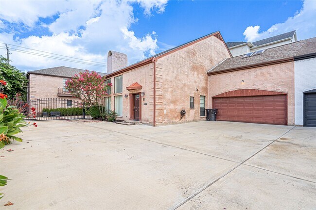 Photo - 2306 Potomac Dr