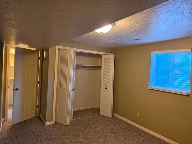 Building Photo - 443 S State St Unit 312