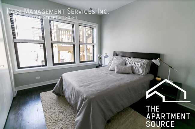 Photo - 1203 W Addison St Unit 1