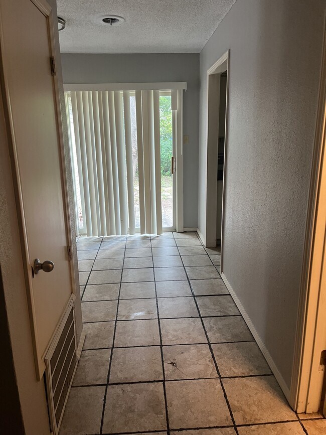 Photo - 107 Gamma Cir