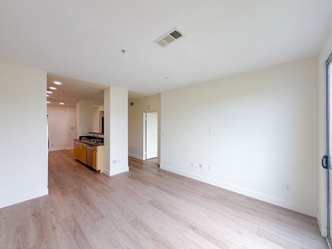 Photo - Beautiful 1 bd 1 ba in Playa Vista