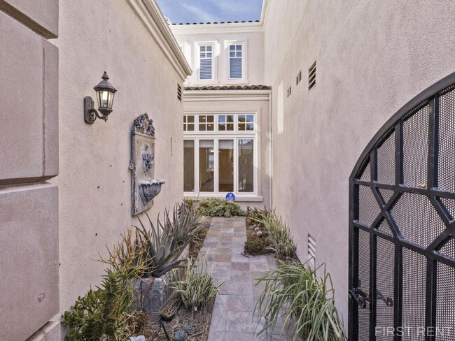 Photo - 5406 Renaissance Ave