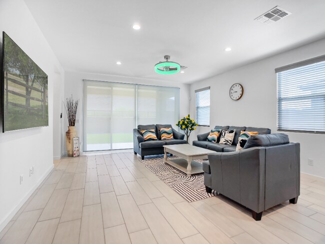 Photo - 11343 S 50th Ave