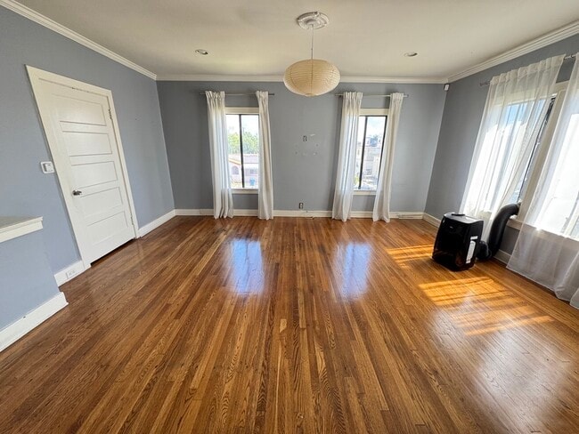 Photo - 2041 S Ridgeley Dr Unidad 2041.5