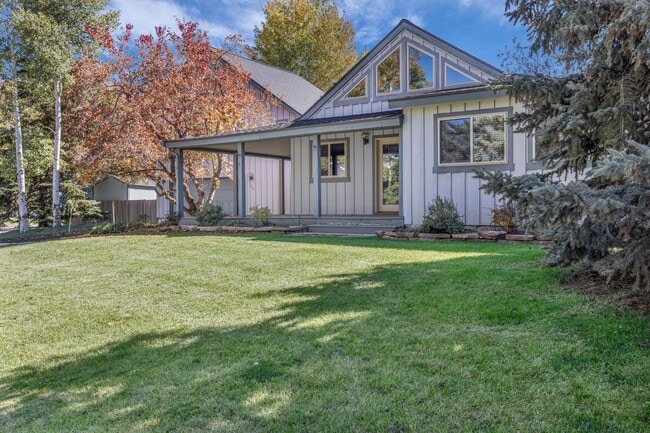 Building Photo - PRIME PARK MEADOWS HOME