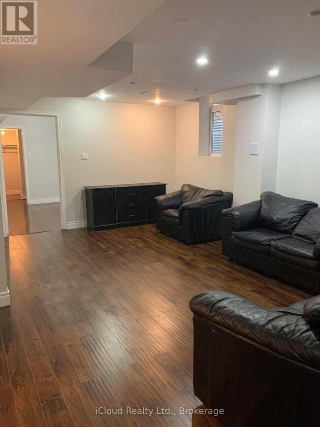 Photo - 564 Fernforest Dr