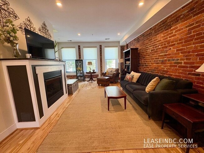Photo - 1200 Monroe St NW Unit #B