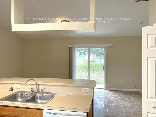 Photo - 627 Parakeet Ct