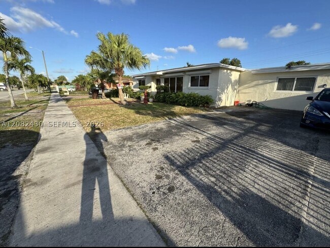 510 W 36th Pl
