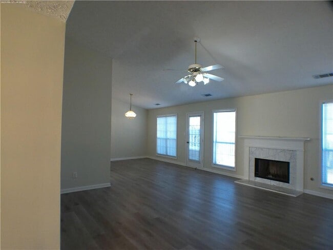 Photo - 3277 Crossfield Ln