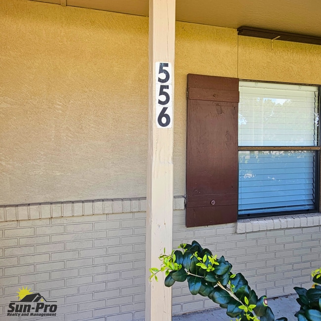 Photo - 556 Taylor Rd